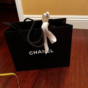 Chanel Shopping bag